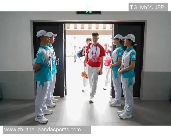 “奔驰江淮”城市马拉松赛(蚌埠站)收官 千余名青年志愿者护航 “奔驰江淮”城市马拉松赛(蚌埠站)收官 千余名青年志愿者护航